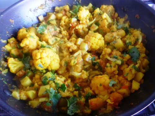 coriandre,gingembre,pommes de terre,cumin,curcuma,chou-fleur,garam masala,piment vert