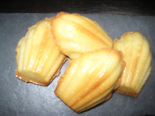 oeufs,levure,miel fleur d oranger,zeste de citron