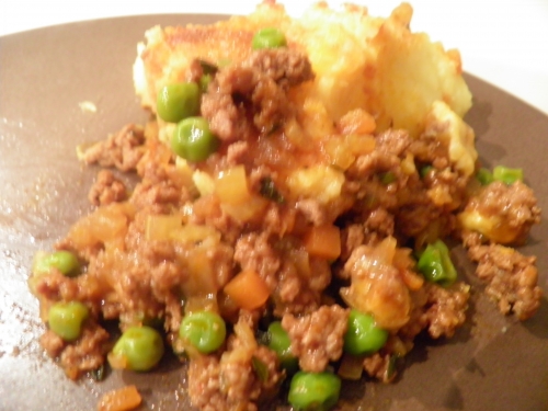 romarin,panko,agneau,haché d'agneau,fond d'agneau,cheddar,bintjes,pommes de terre,menthe,petits pois,worshestershire sauce,vin rouge