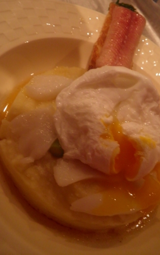 pommes de terre,bintjes,oeufs,anguille fûmée,lait battu,beurre,muscade,skrei,jeunes oignons,persil