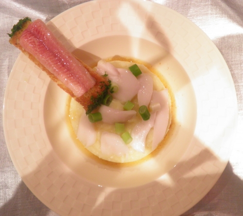 pommes de terre,bintjes,oeufs,anguille fûmée,lait battu,beurre,muscade,skrei,jeunes oignons,persil