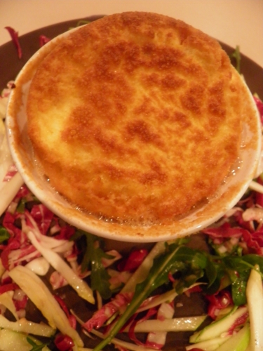 chapelure,oeufs,muscade,mimolette,comté,cumin,endives carmines,mâche,roquette,granny smith,vinaigre balsamique blanc