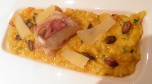 potiron,menthe,lotte,riz arborio,ric carnaroli,vin blanc,parmesan,graines de courge,pancetta,bouillon de volaille,bouillon de légumes,cannelle,muscade