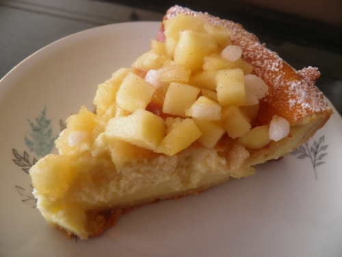 beurre,poudre d'amandes,sucre vanillé,vanille,sucre glace,mascarpone,maïzena,fromage blanc,pommes boscoop,sucre perlé,citron,oeufs