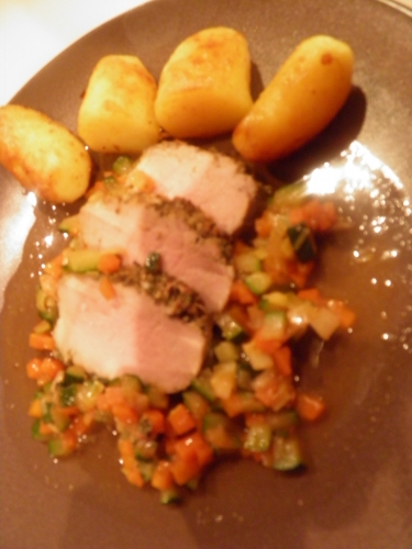 curcuma,rattes,pommes de terre,piment d'espelette,filet de porc,mariné,porto,courgette,poireau,carotte,thym,fond de veau