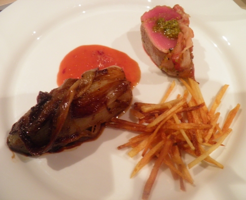 Solomillo, Filet Mignon de Porc, Porc, Speck, Speck Tirolien, Pistaches, Oranges Sanguines, Vinaigre de Vin Rouge, Gingembre, Vin Blanc Sec, Banuyls, Fond de Veau, Chicons, Chicons Pleine Terre, Bouillon de Volaille, Bintjes, Pommes de Terre