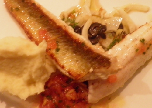 Vive, Fenouil, Tomates, Olives Noires, Huile de Noix, Ciboulette, Pommes de Terre, Coriandre, Basilic, Sauce Soja 