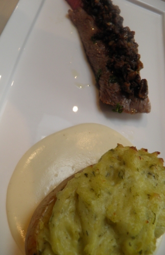 agneau,filet d'agneau,oseille,crème epaisse,morilles,vinaigre de xères,shery dry,cognac,fontina,bouillon de légumes