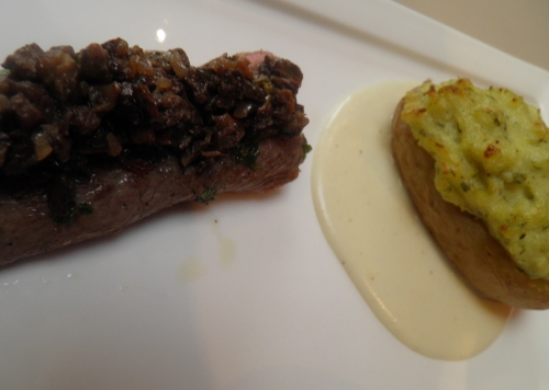 agneau,filet d'agneau,oseille,crème epaisse,morilles,vinaigre de xères,shery dry,cognac,fontina,bouillon de légumes