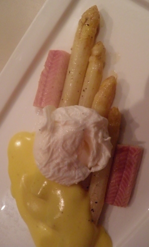 asperges,asperges blanches,anguille fûmée,oeufs,cayenne,beurre clarifié