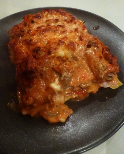 lasagna,tomates,champignons,béchamel,emmenthal,parmesan,mozzarela,muscade,jambon