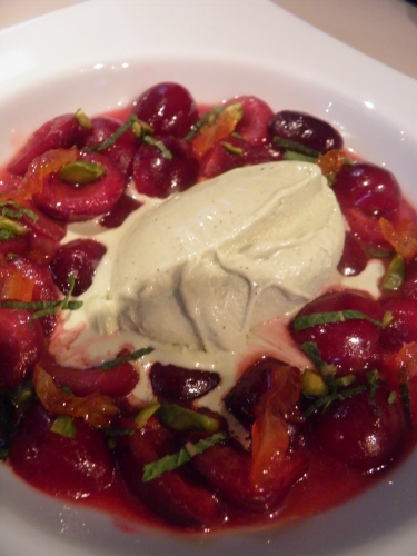 cerises,kirsch,vin blanc demi-sec,zestes d'oranges,pistaches,menthe,pâte de pistaches