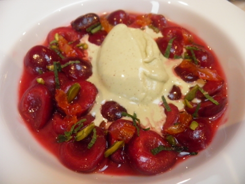 cerises,kirsch,vin blanc demi-sec,zestes d'oranges,pistaches,menthe,pâte de pistaches