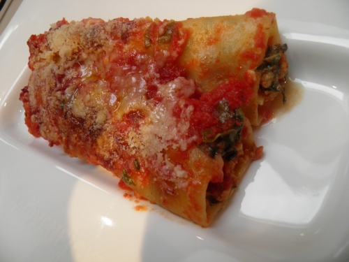emmental,parmesan,ricotta,epinards,veau,muscade,sauge,tomates,basilic,cannelloni