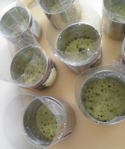 oeufs,sucre,farine,pâte de pistaches,pistaches d'iran,pistaches,poudre d'amandes,maïzena,crème,gélatine,fraises,gariguettes,maras des bois,citron