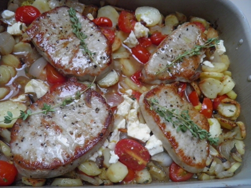 grenailles,porc,tomates cerises,vin blanc sec,bouillon de boeuf,feta,citron,thym