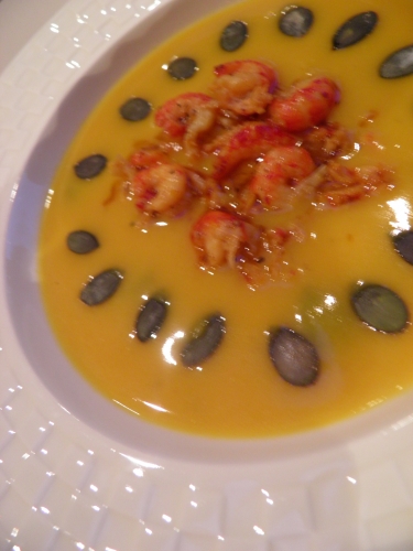 potimaron,butternut,muscade,safran,bouillon de volaille,ecrevisses,epices santa maria 'seafood and fish',ail,oignon,graines de courge