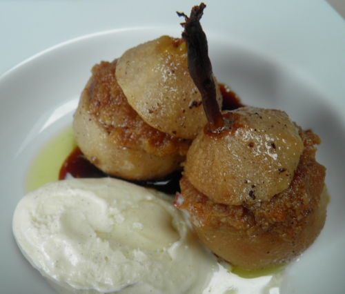 poires,jefkes,beurré chaboceau,vin blanc,badiane,coriandre,poivre noir,cannelle,vanille,sucre,anis etoilé,girofle,citron,orange,pain d'epices,amandes,miel,ricotta