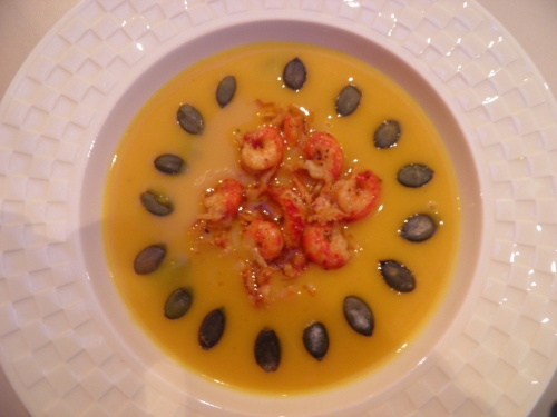 potimaron,butternut,muscade,safran,bouillon de volaille,ecrevisses,epices santa maria 'seafood and fish',ail,oignon,graines de courge