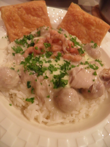 Poulet, Carotte, Poireau, Oignon, Céleri Vert, Oeufs, Citron, Haché de Porc, Porc, Pâte Feuilletée, Persil, Crevettes Grises, Girofle, Champignons, Muscade, Cayenne, Riz