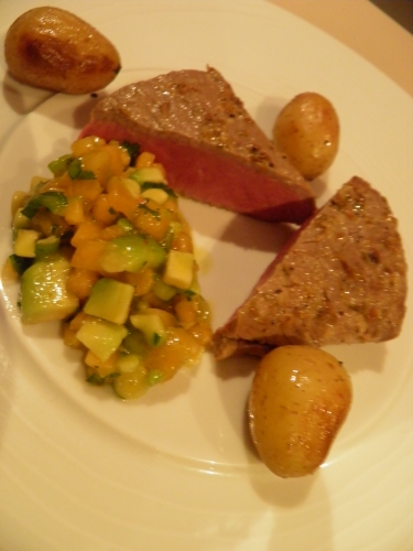 agneau,melon,avocat,piment,grenailles,cumin, piment d'espelette
