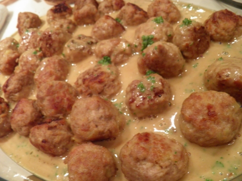 Boeuf, Porc, Chapelure, Pomme de Terre, 4 Epices, Worcestershire, Bouillon de Boeuf, Crème Epaisse, Persil