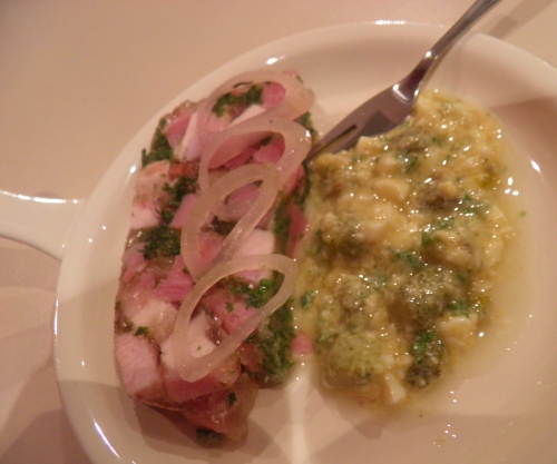 jambon breydel,bouillon de volaille,vin blanc,ail,persil,gelatine,oeufs,moutarde,câpres,cornichons,vinaigre de chardonay,huile d'arachide,sucre,vinaigre d'estragon,graines de coriandre,thym,estragon,echalotes