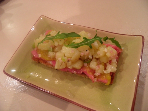 filet d'ardenne,pickles,pommes de terre,vinaigre cabernet sauvignon,jeunes oignons,mayonaise,roquette