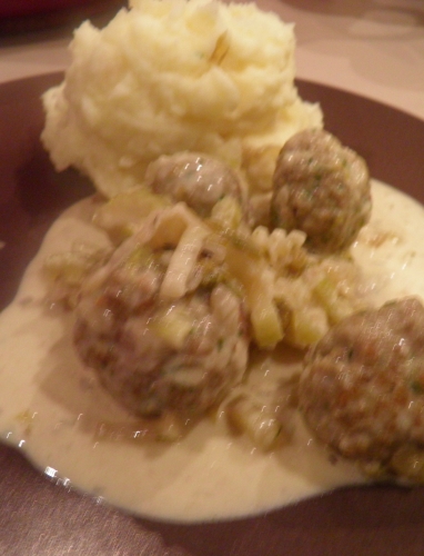 Haché, Porc, Veau, Ail, Persil, Céleri Blanc, Crème liquide, Muscade, Echalotes, Vin Blanc