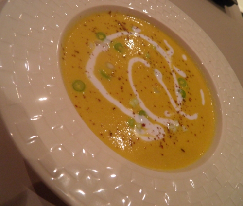 Carottes, Poireau, Oignon, Ail, Bouillon de Légumes, Bouillon de Volaille, Cumin, Piment d'Espelette, Crème de Coco, Jeunes Oignons, Mascarpone, Crème Epaisse