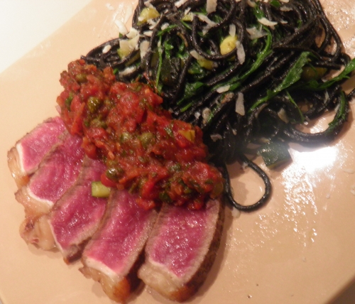 entrecôte,tomates,câpres,ail,persil