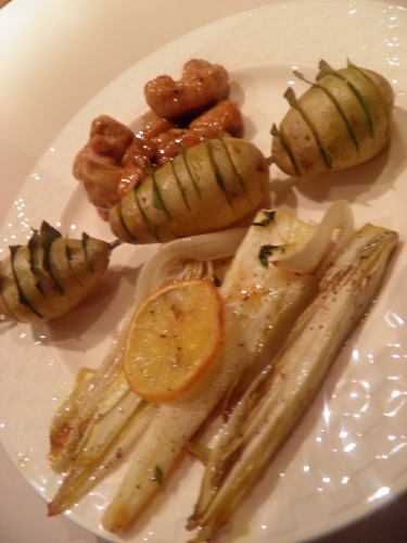 poulet,poivre de sichaun,panais,chicons,miel,sirop d'erable,laurier,thym,grenailles,pommes de terre,crème epaisse,vinaigre balsamique