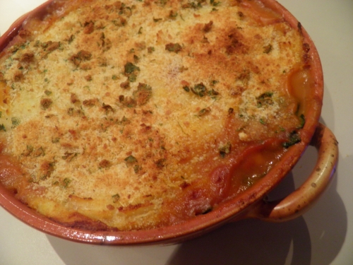 pommes de terre,tomates,poischiches,coriandre,epinards,cumin,ras-el-hanout,gingembre,bouillon de légumes,oignon rouge,piment rouge,parmesan,chapelure