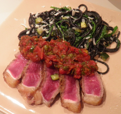 entrecôte,tomates,câpres,ail,persil