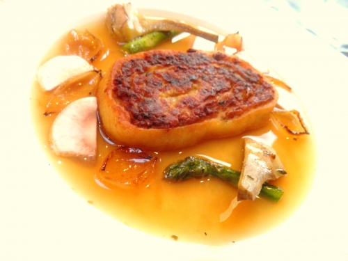 viande de pot-au-feu,carottes,navets,poireau,oignon,farine,bouillon de boeuf,oeufs,semola,miso,ail,pinot blanc,moutarde,oignons,asperges vertes,artichauts,lard,beurre salé,coriandre