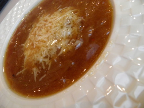 Oignons, Miso, Bouillon de pot-au-feu, Piment d'Espelette