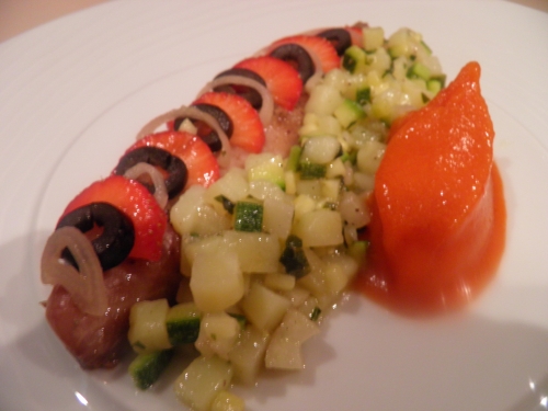 Poivrons Rouges, Sirop de Sucre de Canne, Tabasco, Maquereaux, Citron Vert, Miel, Thé Fûmé, Lapsang Souchong, Sauce Soja, Gingembre, Girofle, Fenouil, Courgette, Pommes de Terre, Basilic, Olives Noires, Fraises, Echalotes