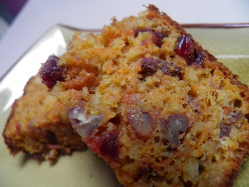 carottes,noix de pécan,amandes,cranberries,citron,sucre de canne,levure,cannelle,gingembre