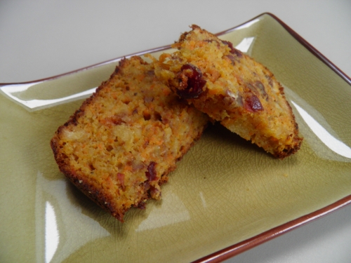 carottes,noix de pécan,amandes,cranberries,citron,sucre de canne,levure,cannelle,gingembre