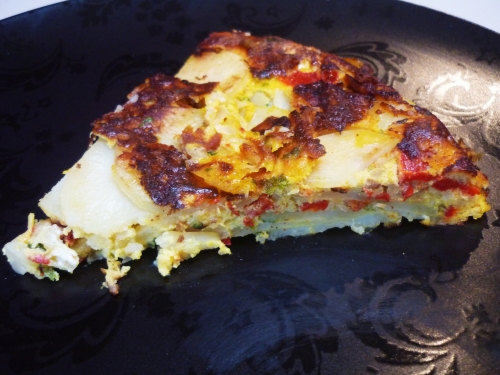 oeufs,chorizo,oignons,ail,pimientos del piquillo,piment d'espelette,persil