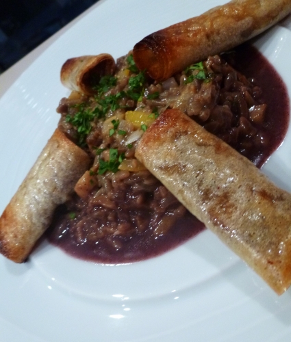 canard,aiguillettes de canard,crème de cèpes,fleur de sel,feuilles de brick,piment d'espelette,vin rouge,cahors,echalotes,ail,persil,moêle,fond de veau,crème liquide,miel d'accacia,graisse de canard,cèpes,granny smith,vinaigre de vin rouge,quatres epices,pepites cèpes,citron confit,anis etoilé,badiane,bouillon de volaille