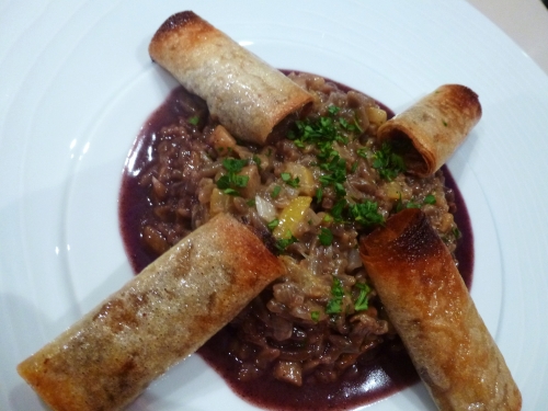 canard,aiguillettes de canard,crème de cèpes,fleur de sel,feuilles de brick,piment d'espelette,vin rouge,cahors,echalotes,ail,persil,moêle,fond de veau,crème liquide,miel d'accacia,graisse de canard,cèpes,granny smith,vinaigre de vin rouge,quatres epices,pepites cèpes,citron confit,anis etoilé,badiane,bouillon de volaille