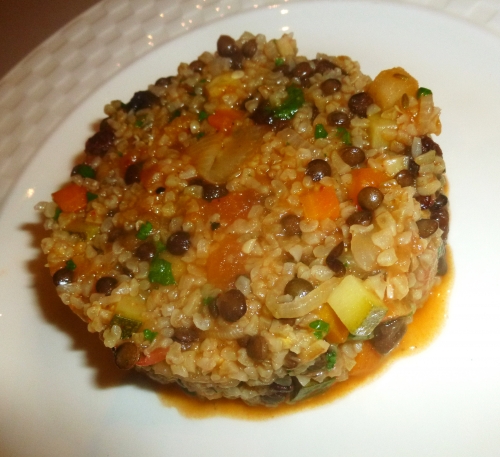 boulgour,lentilles,carottes,bouillon de légumes,raisins secs,piment d'espelette,paprika doux,courgettes,pomme boscoop,graines de cumin,concentré de tomates,citron,tomates,san marzano,coriandre