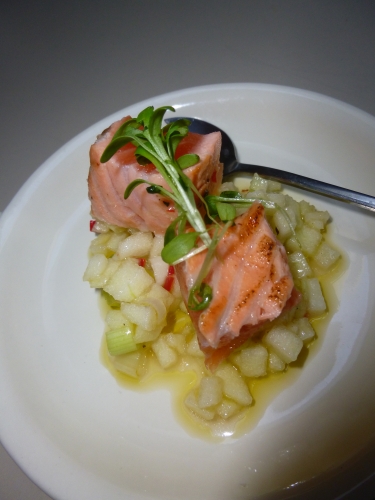 granny-smith,jeunes oignons,saumon,espadon,thon,citron vert,ail,piment,fleur de sel,cressonette