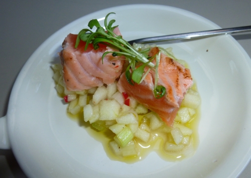 granny-smith,jeunes oignons,saumon,espadon,thon,citron vert,ail,piment,fleur de sel,cressonette