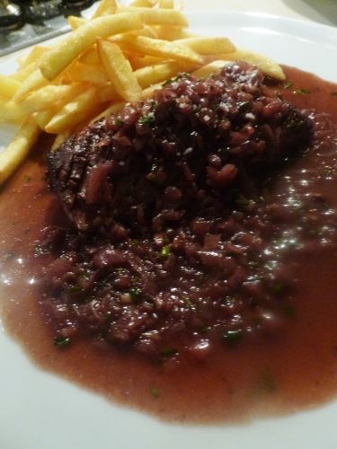 vinaigre de vin rouge,cognac,boeuf,onglet,echalottes,vin blanc