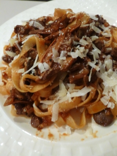 foies de volaille,tagliatelle,marsala,vinaigre balsamique,parmesan,oignons,thym,jus de truffe,cèpes,concentré de tomates