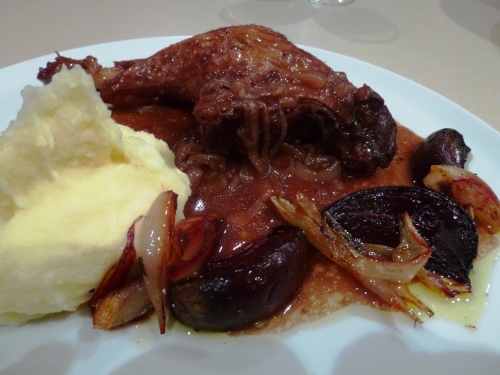 canard,porto,vin rouge,jus d'orange,badiane,anis etoilé,oignons,echalotes,pommes de terre,betteraves rouges,thym,laurier,vinaigre balsamique