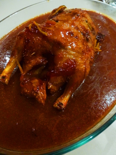 Oranges Bigarades, Canard de Barbarie, Fond Brun Lié, Vinaigre de Vin Blanc, Vinaigre Balsamique, Citron, Sucre, Jus d'Oranges, Gelée de Groseilles, Marmelade d'Oranges Amères, Grand Marnier, Curaçao, Caramel 