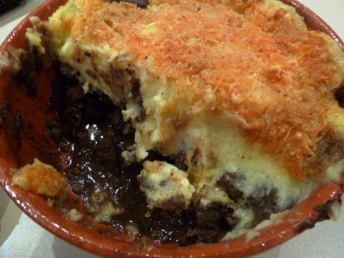 foies de volaille,pommes de terre,bintjes,echalotes,vinaigre balsamique,banyuls,crème epaisse,chapelure,gruyère,sucre